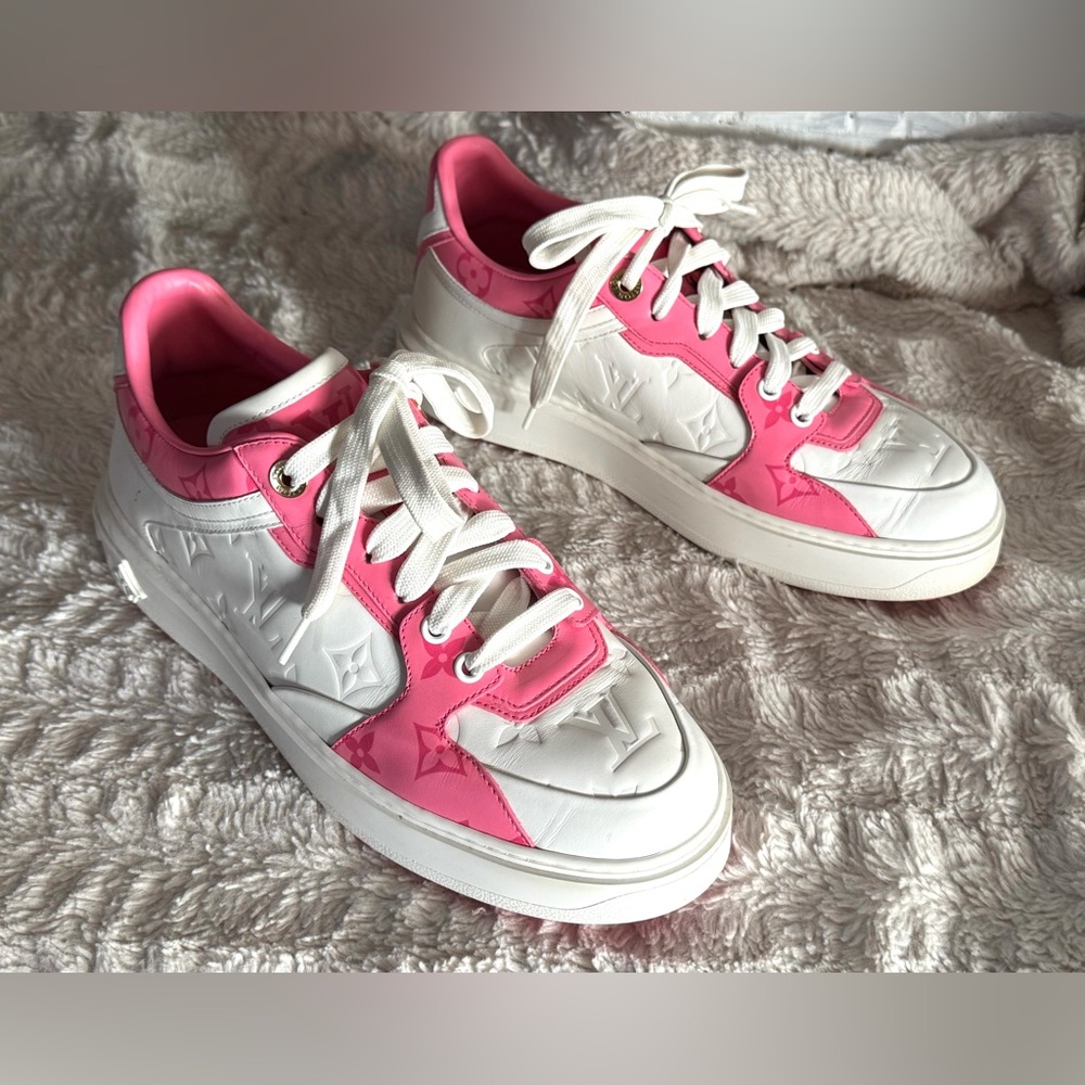 Louis Vuitton Leather Time Out Sneakers